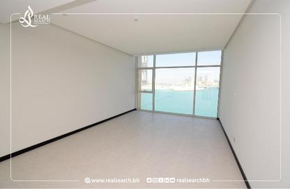 Apartment - 2 Bedrooms - 3 Bathrooms for rent in Reef Island - Capital Governorate