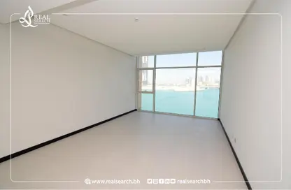 Apartment - 2 Bedrooms - 3 Bathrooms for rent in Reef Island - Capital Governorate