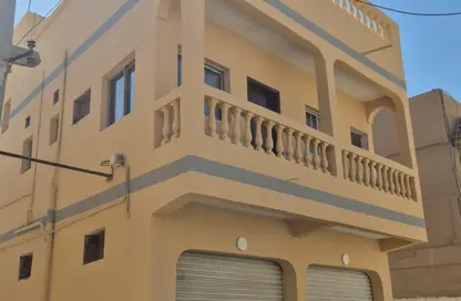 عمارة بالكامل - غرفة نوم - 1 حمام للبيع في المحرق - المحرق