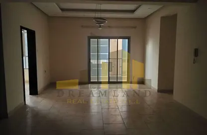 Apartment - 3 Bedrooms - 2 Bathrooms for rent in Busaiteen - Muharraq Governorate