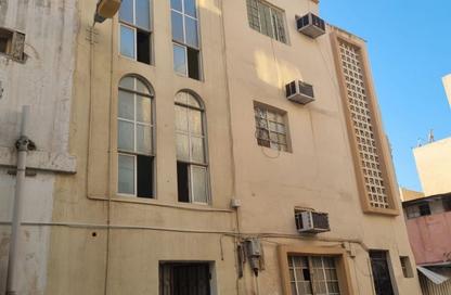 عمارة بالكامل - 8 غرف نوم - 6 حمامات للبيع في واجهة المنامة البحرية - المنامة - محافظة العاصمة