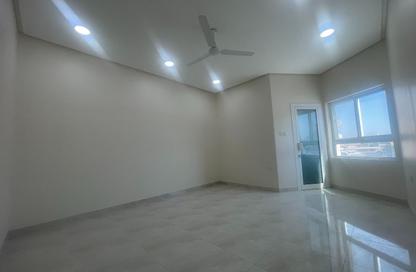 Apartment - 1 Bedroom - 1 Bathroom for rent in Tubli - Central Governorate Apartment - 1 Bedroom - 1 Bathroom for rent in Tubli - Central Governorate