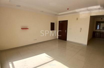 Apartment - 2 Bedrooms - 2 Bathrooms for rent in Hidd - Muharraq Governorate