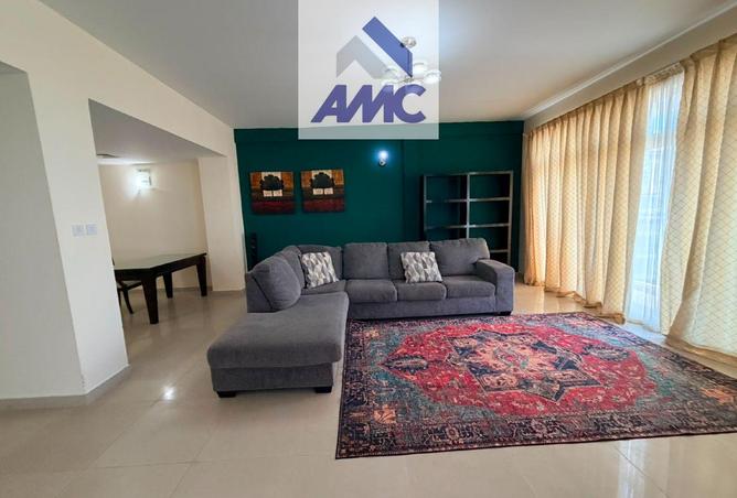 56423353 - Property Image 2