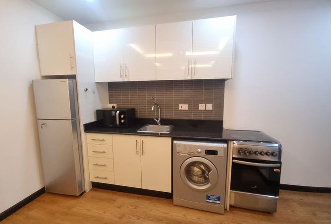 989688 - Property Image 3