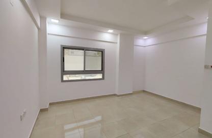 Apartment - 3 Bedrooms - 2 Bathrooms for rent in Busaiteen - Muharraq Governorate