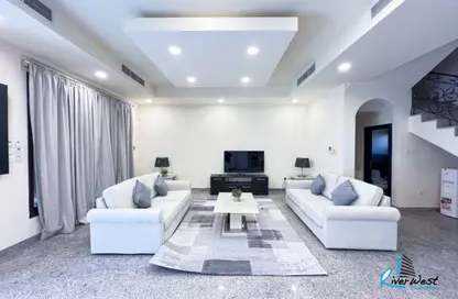 Villa - 4 Bedrooms - 4 Bathrooms for rent in Busaiteen - Muharraq Governorate