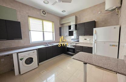 Apartment - 2 Bedrooms - 2 Bathrooms for rent in Seef - Capital Governorate