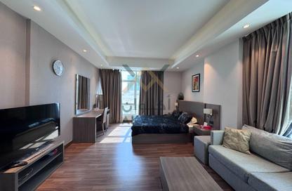 Apartment - Studio - 1 Bathroom for rent in Sanabis - Manama - Capital Governorate