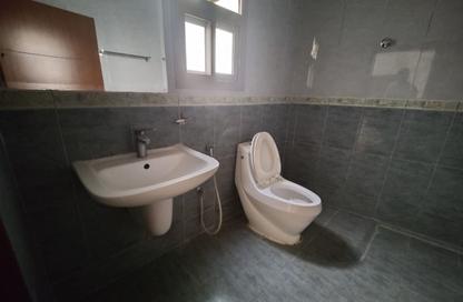 Apartment - 4 Bedrooms - 3 Bathrooms for rent in Al Burhama - Manama - Capital Governorate