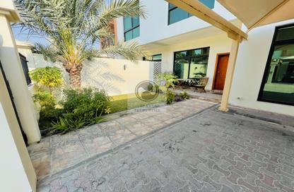 Villa - 4 Bedrooms - 3 Bathrooms for rent in Janabiya - Northern Governorate