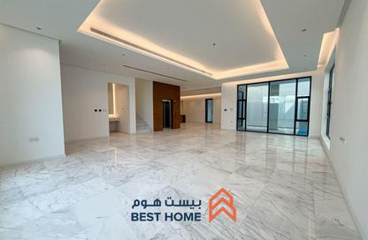 Villa - 5 - 7 for sale in Janabiya - Northern Governorate Villa - 5 - 7 for sale in Janabiya - Northern Governorate