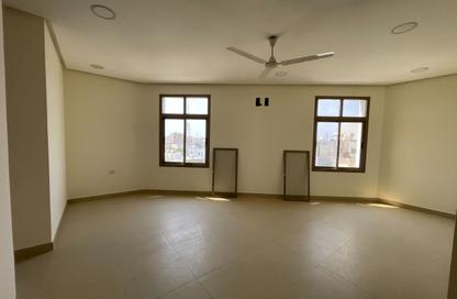 Apartment - 3 - 2 for rent in Isa Town - Central Governorate