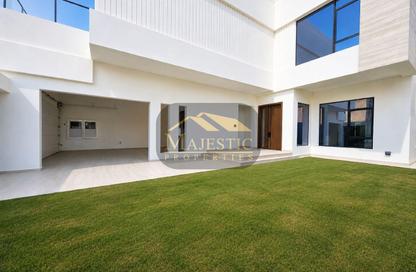 فيلا - 5 - 7 للبيع في سار - المحافظة الشمالية