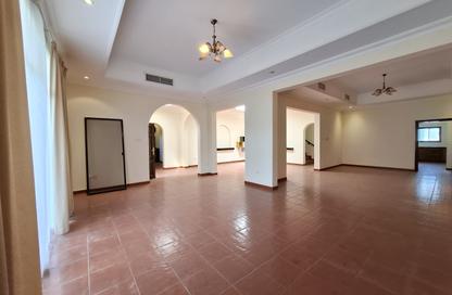 Compound - 3 Bedrooms - 4 Bathrooms for rent in Jannusan - Northern Governorate