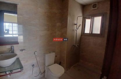 عمارة بالكامل - استوديو - 8 حمامات للايجار في الحد - المحرق