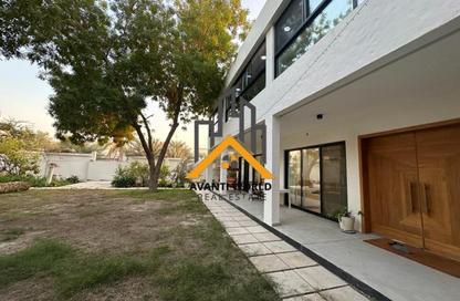 Villa - 7+ Bedrooms - 7+ Bathrooms for sale in Hamad Town - Northern Governorate