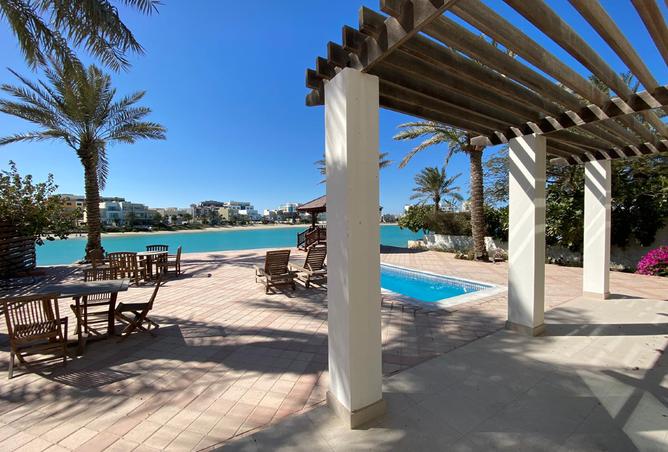 999895 - Property Image 2