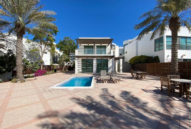 999895 - Property Image 3