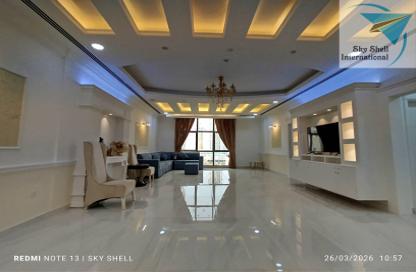 Apartment - 3 Bedrooms - 3 Bathrooms for rent in Sanabis - Manama - Capital Governorate
