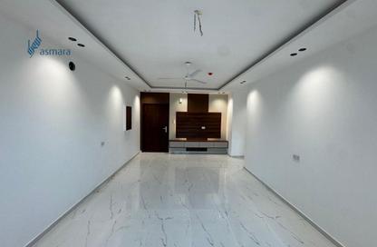 Apartment - 5 Bedrooms - 4 Bathrooms for sale in Hidd - Muharraq Governorate