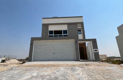 Villa - 4 - 6 for sale in Hamala - Northern Governorate