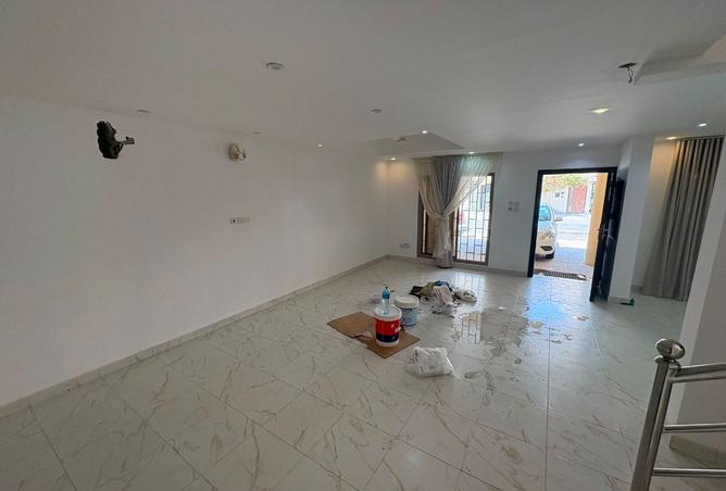 56210023 - Property Image 2