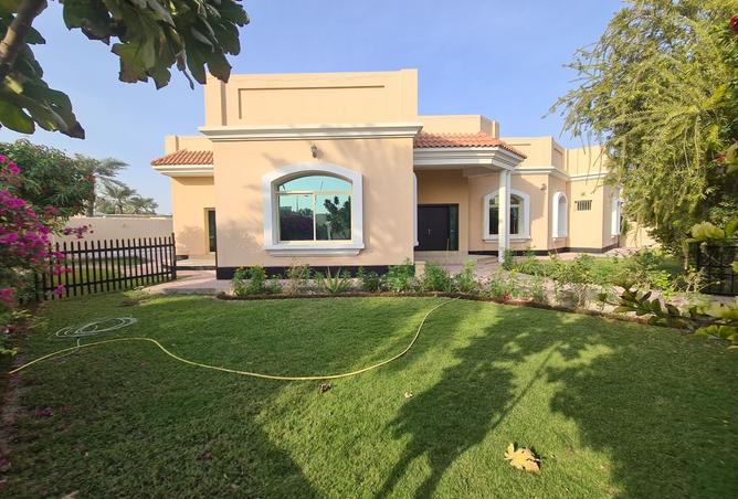 989641 - Property Image 3