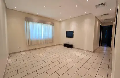 Apartment - 2 Bedrooms - 2 Bathrooms for rent in Saar - Northern Governorate