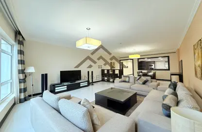 Apartment - 2 Bedrooms - 3 Bathrooms for rent in Al Juffair - Capital Governorate