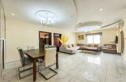 Apartment - 3 Bedrooms - 3 Bathrooms for rent in Al Juffair - Capital Governorate