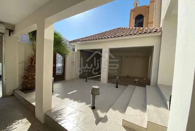 991788 - Property Image 2