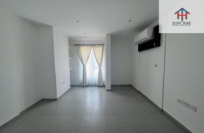 Apartment - 1 - 1 for rent in Sanabis - Manama - Capital Governorate