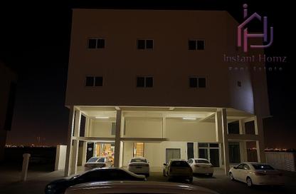 Whole Building - 7+ Bedrooms - 7+ Bathrooms for sale in Tubli - Central Governorate