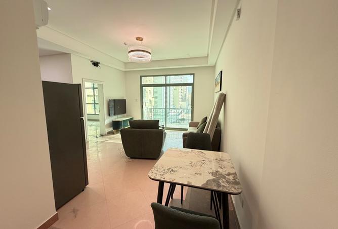 988566 - Property Image 2