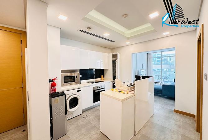 988517 - Property Image 3