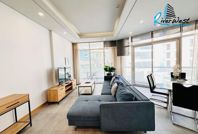 988517 - Property Image 2