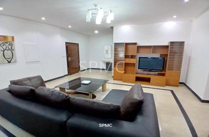 Apartment - 2 Bedrooms - 2 Bathrooms for rent in Busaiteen - Muharraq Governorate Apartment - 2 Bedrooms - 2 Bathrooms for rent in Busaiteen - Muharraq Governorate