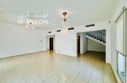Villa - 4 - 4 for sale in Janabiya - Northern Governorate