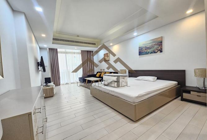 992745 - Property Image 2