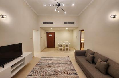 Apartment - 2 Bedrooms - 3 Bathrooms for rent in Sanabis - Manama - Capital Governorate