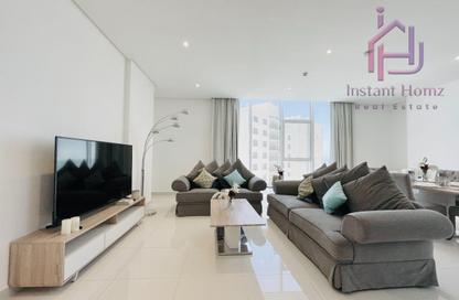 Apartment - 2 Bedrooms - 3 Bathrooms for rent in Al Juffair - Capital Governorate