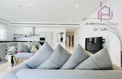 Apartment - 2 Bedrooms - 3 Bathrooms for rent in Al Juffair - Capital Governorate Apartment - 2 Bedrooms - 3 Bathrooms for rent in Al Juffair - Capital Governorate