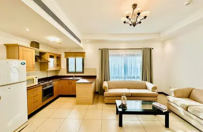 Apartment - 2 Bedrooms - 2 Bathrooms for rent in Bu Ashira - Capital Governorate