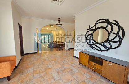 Villa - 4 Bedrooms - 5 Bathrooms for rent in Janabiya - Northern Governorate