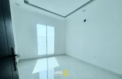 شقة - 4 غرف نوم - 5 حمامات للبيع في الحد - المحرق