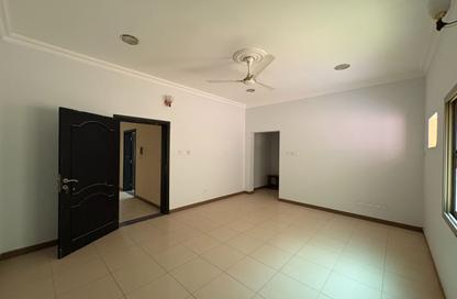 Apartment - 2 Bedrooms - 3 Bathrooms for rent in Alhajiyat - Riffa - Southern Governorate
