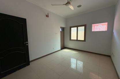 Apartment - 2 Bedrooms - 3 Bathrooms for rent in Alhajiyat - Riffa - Southern Governorate