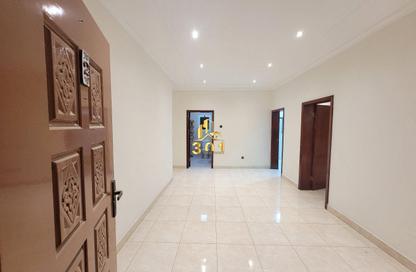 Compound - 3 Bedrooms - 3 Bathrooms for rent in Saar - Northern Governorate
