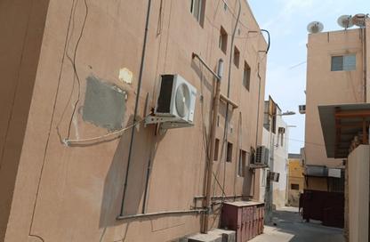 عمارة بالكامل - 7+ - 7+ للبيع في المحرق - المحرق